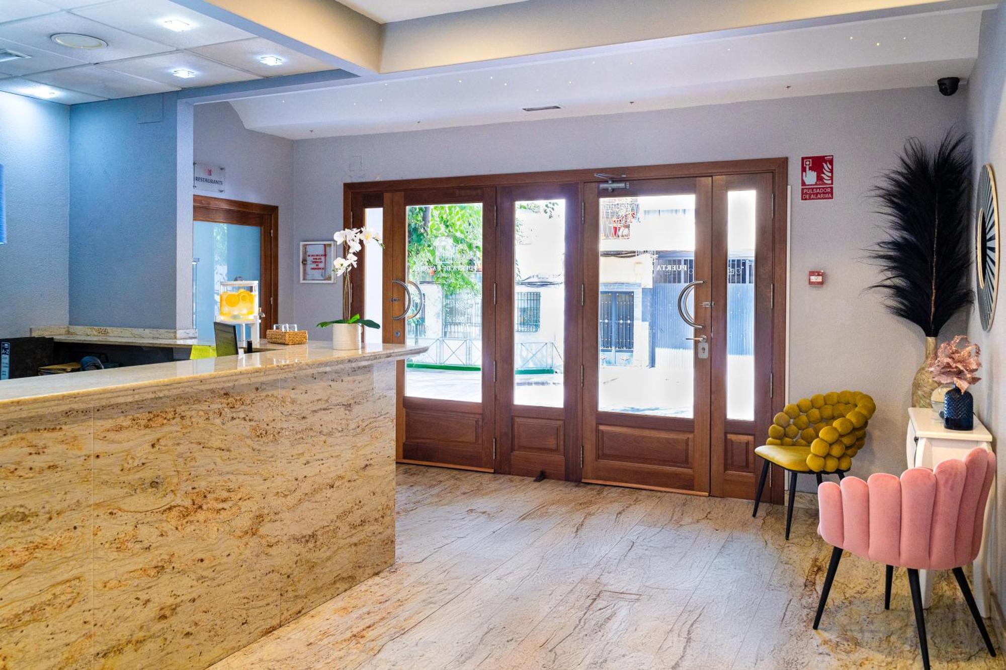 Hotel Puerta De Cazorla Kültér fotó