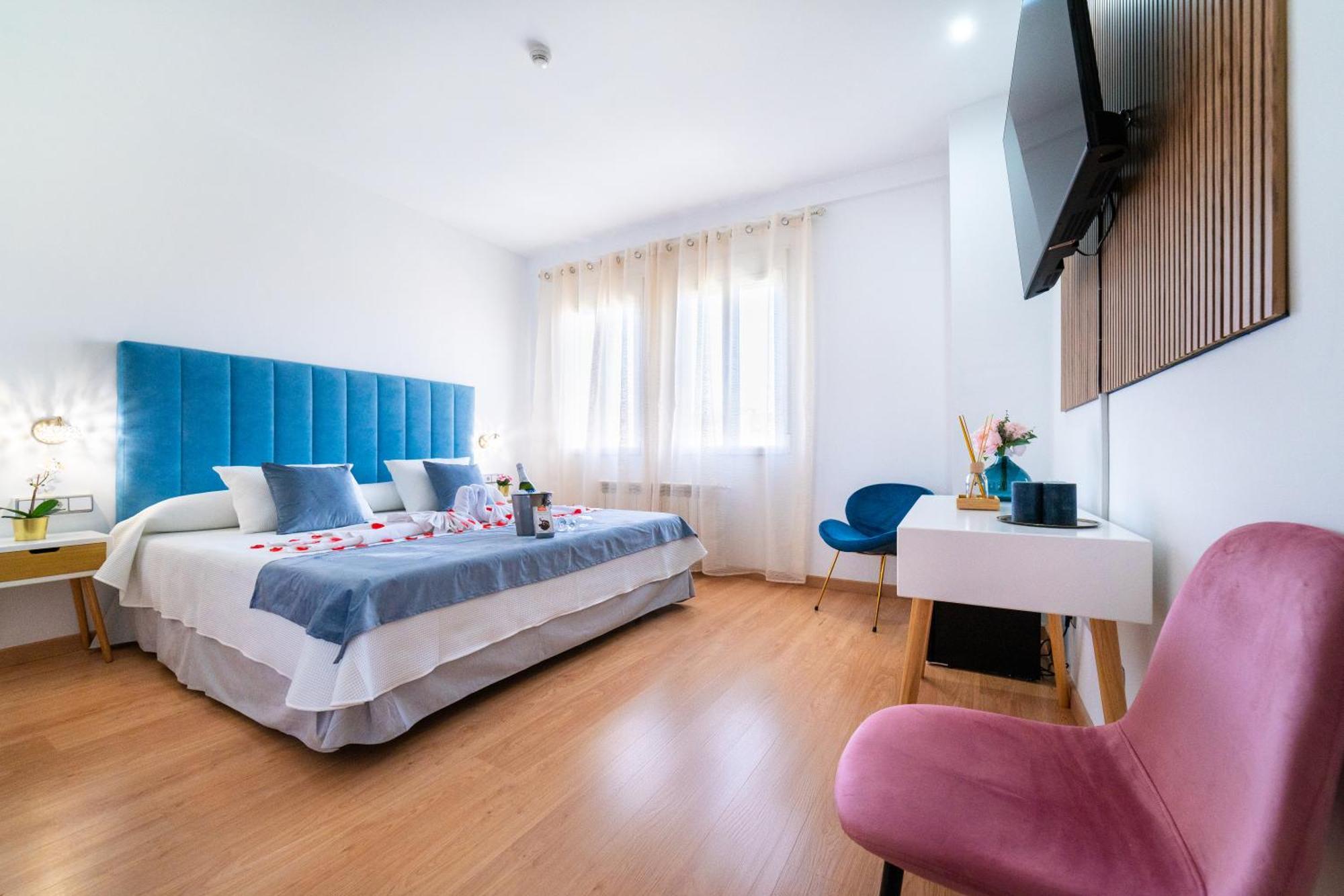 Hotel Puerta De Cazorla Kültér fotó