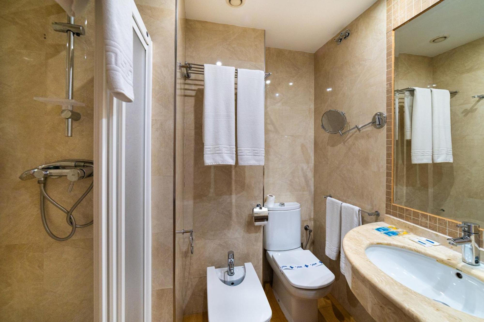 Hotel Puerta De Cazorla Kültér fotó