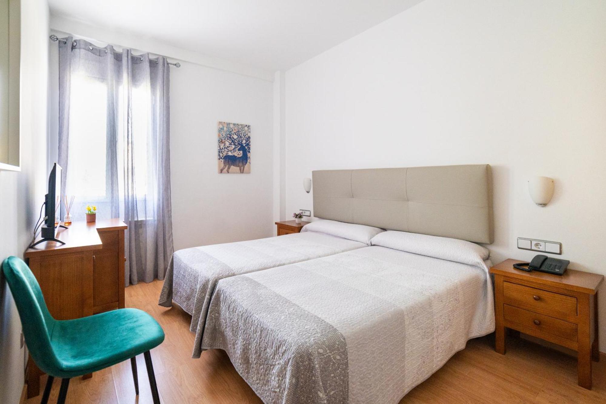 Hotel Puerta De Cazorla Kültér fotó