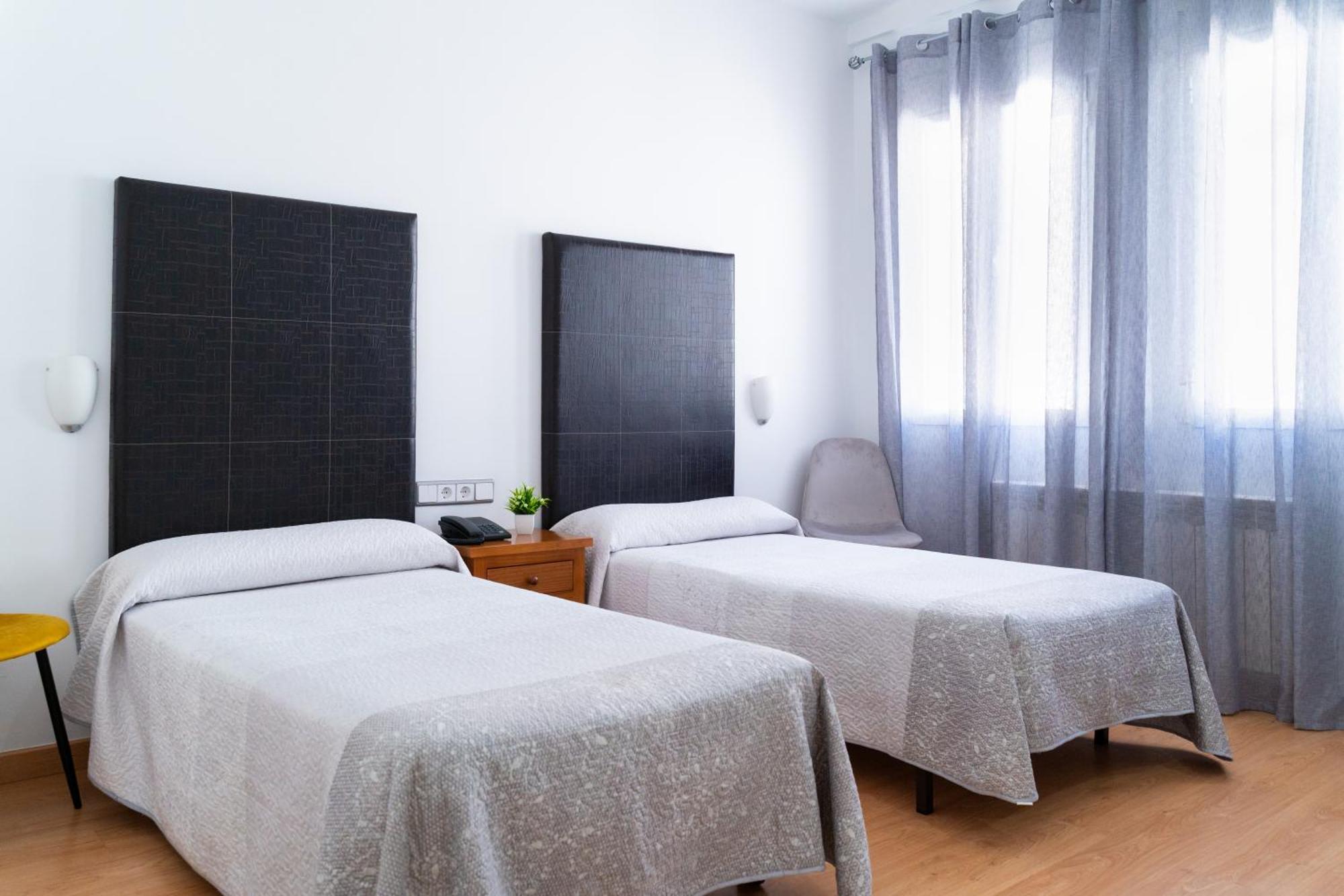 Hotel Puerta De Cazorla Kültér fotó